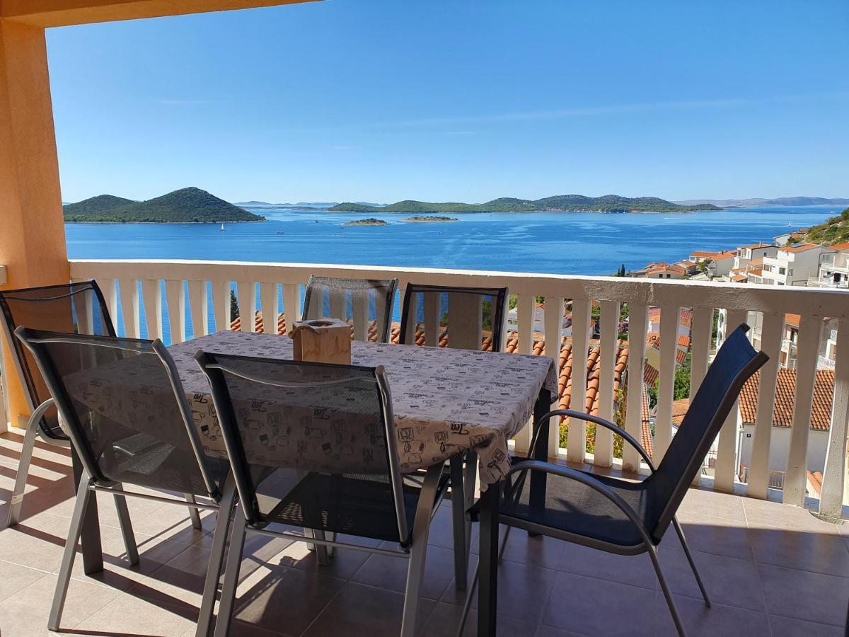 Lavender Apartments Drage Bagian luar foto