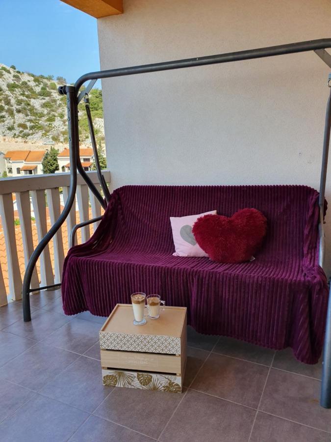 Lavender Apartments Drage Bagian luar foto