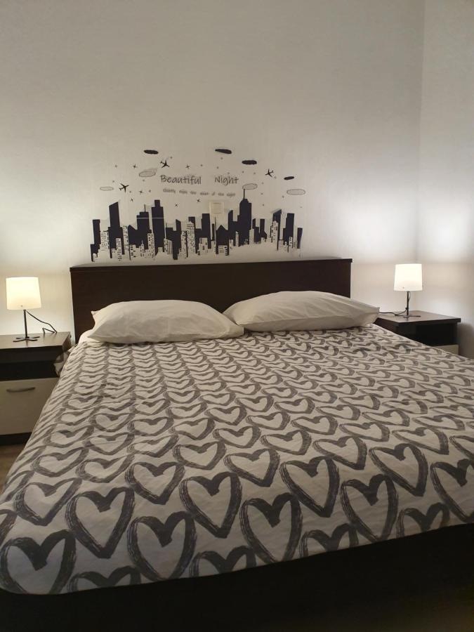 Lavender Apartments Drage Bagian luar foto