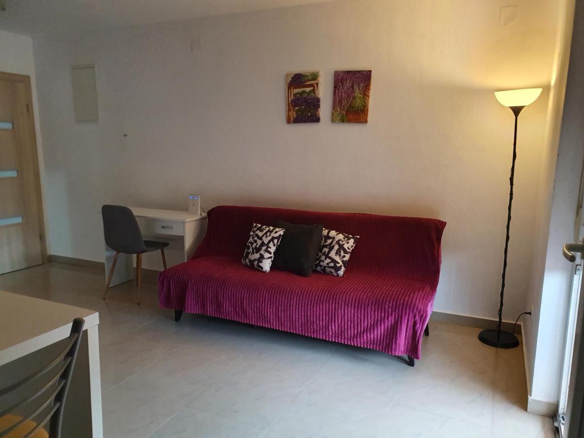 Lavender Apartments Drage Bagian luar foto