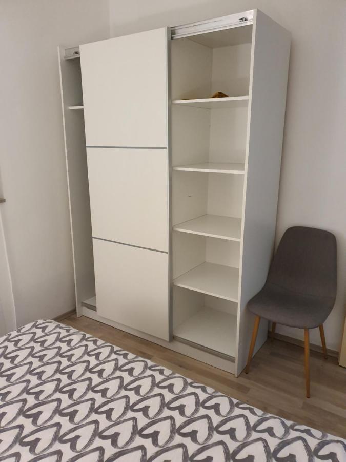 Lavender Apartments Drage Bagian luar foto