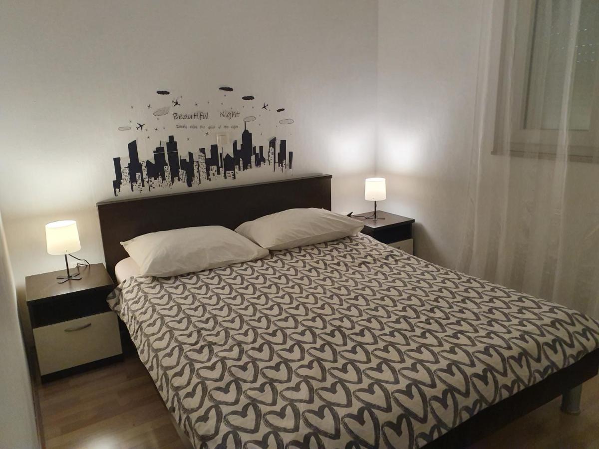 Lavender Apartments Drage Bagian luar foto