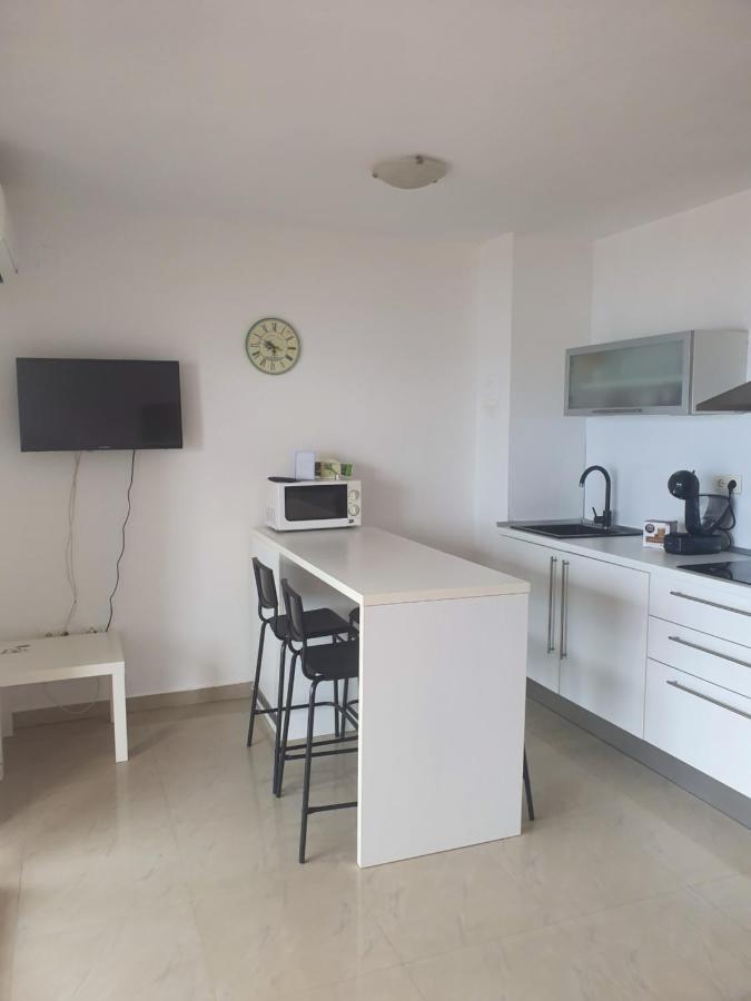 Lavender Apartments Drage Bagian luar foto