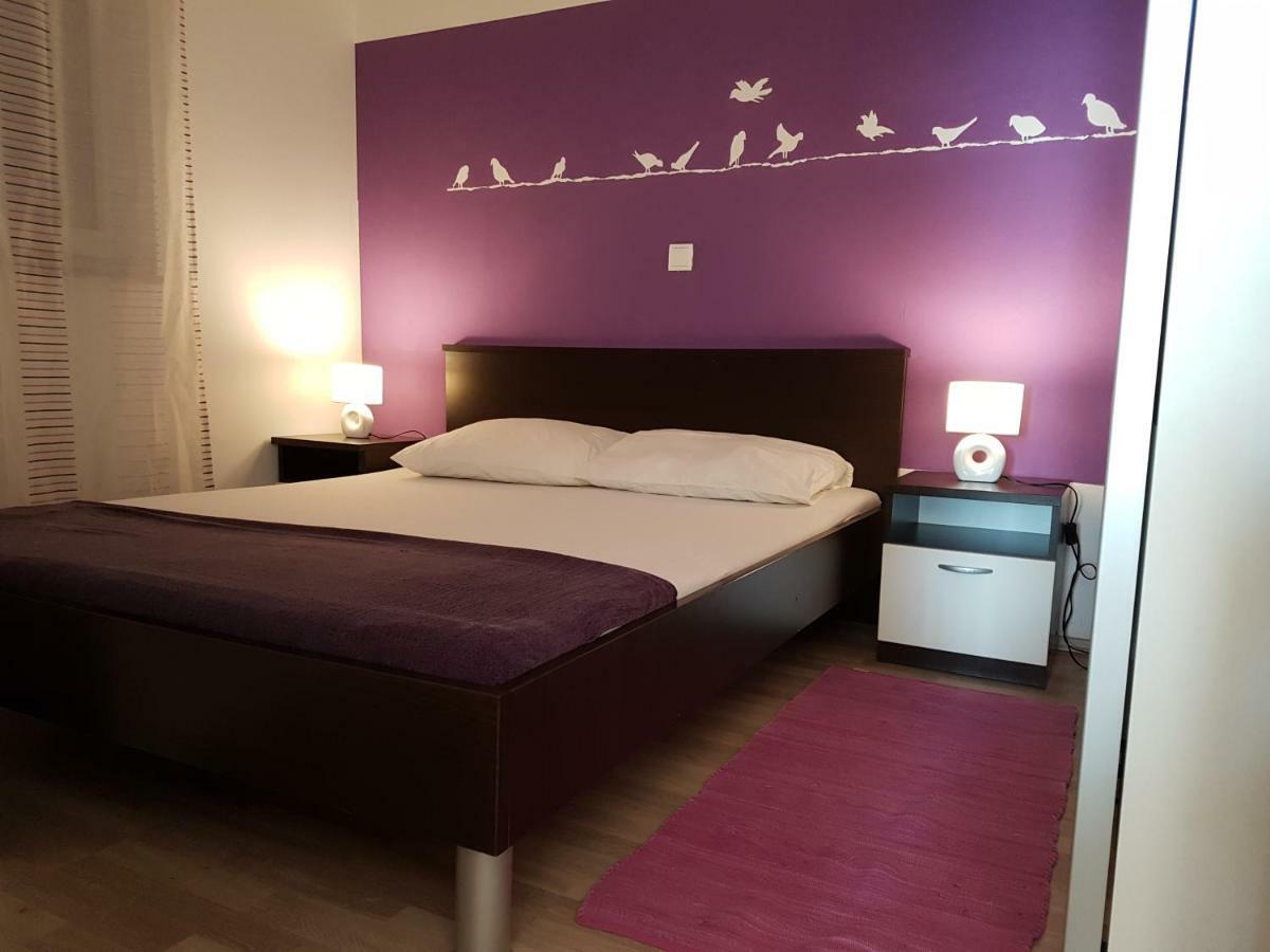 Lavender Apartments Drage Bagian luar foto